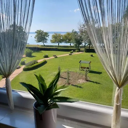 Lakeside 1
