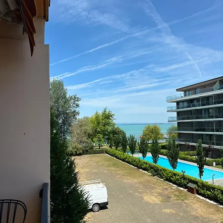 Lakeside 1 Aranypart, Siófok