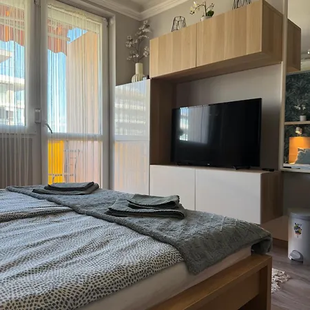 Lakeside 1 Aranypart, Apartament Siófok